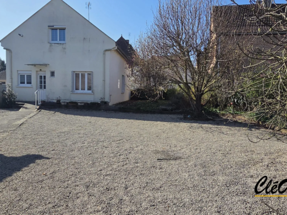 Maison de village à Mervans avec jardin clos, 4 chambres, habitabilité immédiate