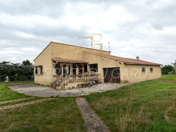 Maison à rénover de 67 m² avec terrain et garages à Sanilhac-Sagriès