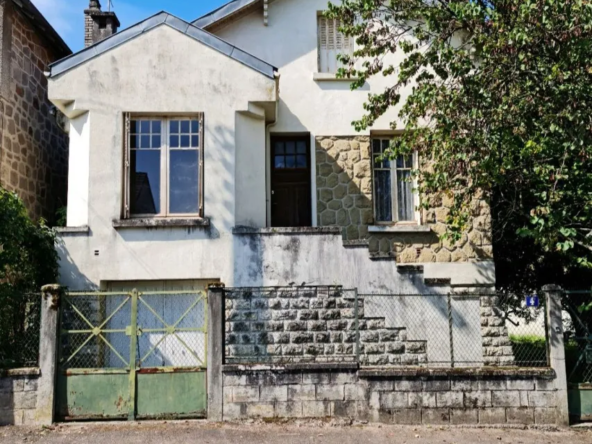 Maison en pierre à restaurer avec jardin à Brive - Proche centre-ville