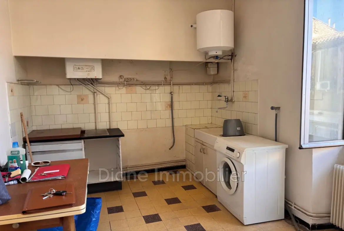 Appartement 4 pièces à Nîmes proche des Arènes et du Musée de la Romanité 