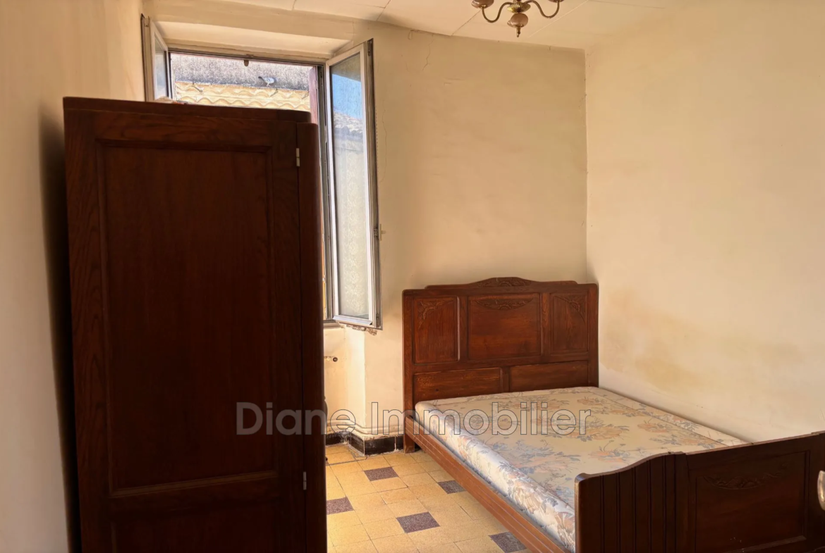 Appartement 4 pièces à Nîmes proche des Arènes et du Musée de la Romanité 