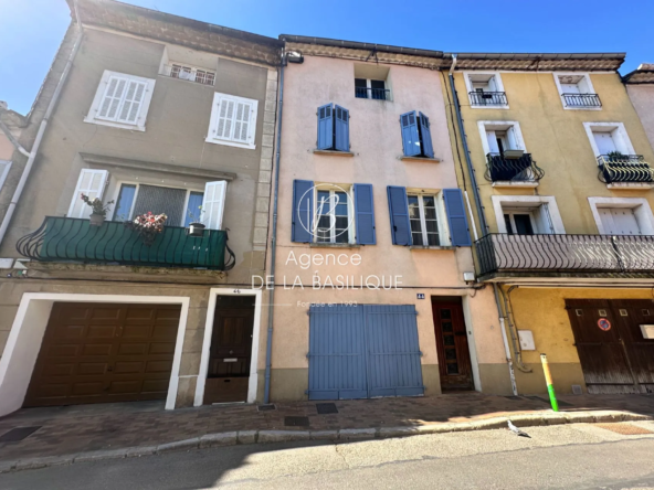 Charmante maison de village avec garage et grenier aménageable à Saint Maximin la Sainte Baume