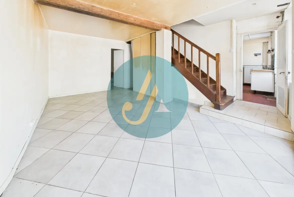 Maison de village de 130m² avec 4 chambres à Saint-Amand-en-Puisaye 