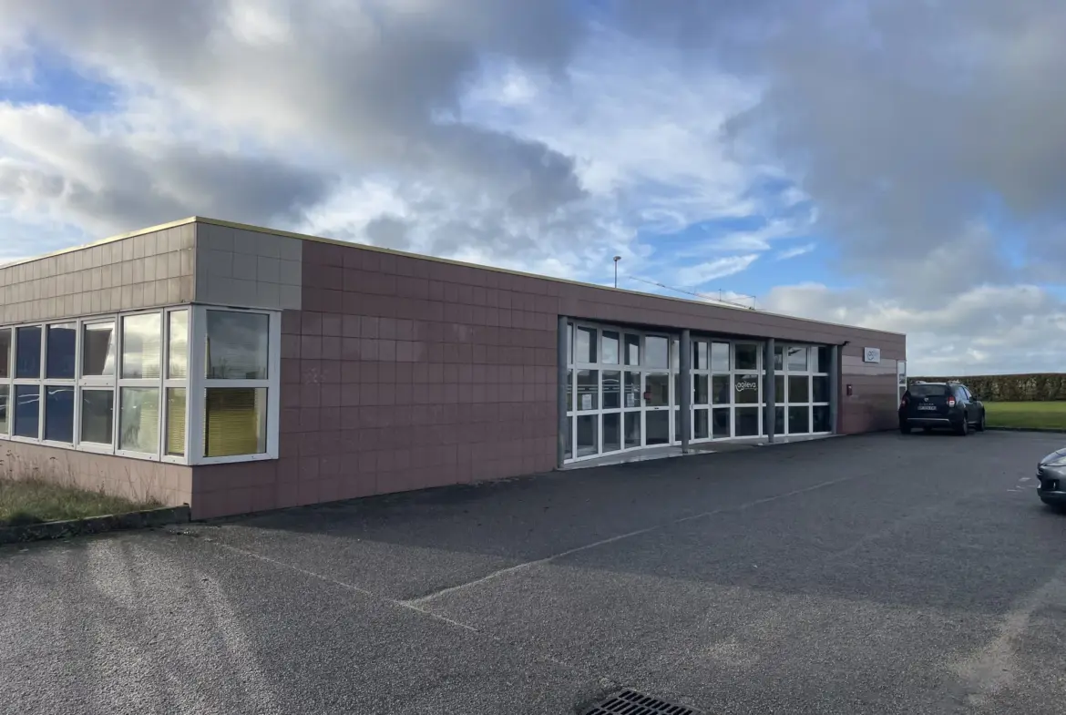 Bureaux à vendre à Argentan – Secteur Jean Monnet de 284 m² performant et rénovable 