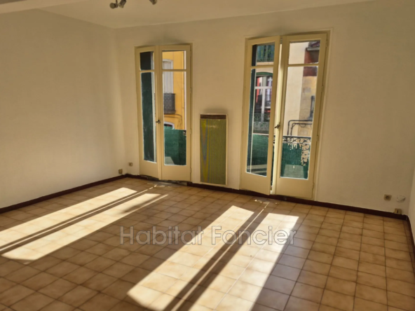 À vendre appartement 2 pièces à Perpignan, vue ville, 51 m²
