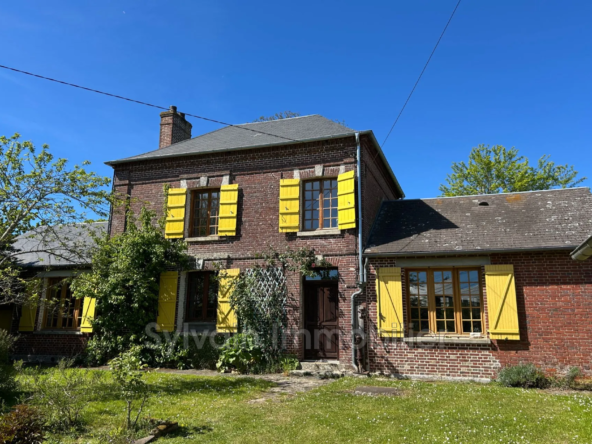 Charmante maison de campagne à Songéons avec grand terrain et dépendances