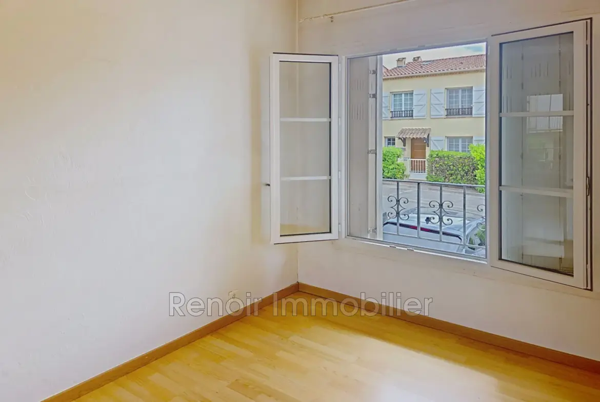Appartement 3 pièces avec piscine et tennis à Villeneuve-Loubet 