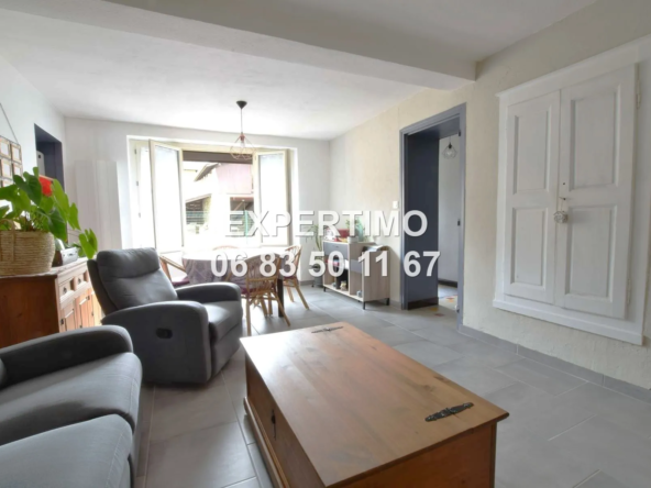 Maison de village de 116 m² avec fort potentiel à Beaucroissant