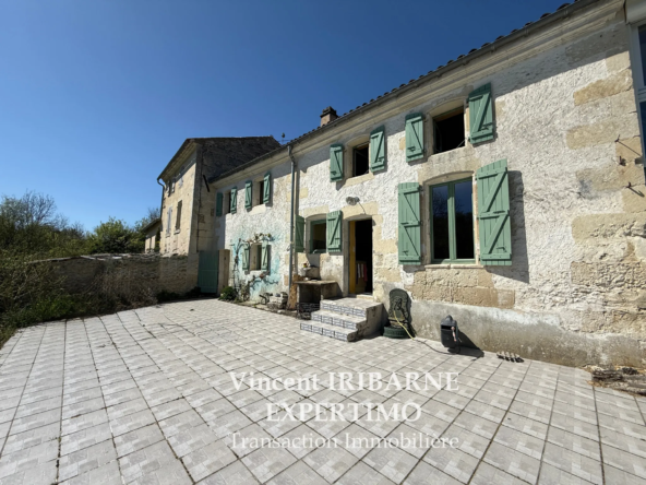 Magnifique maison charentaise rénovée avec 5 chambres, garage et jardin à Saintes