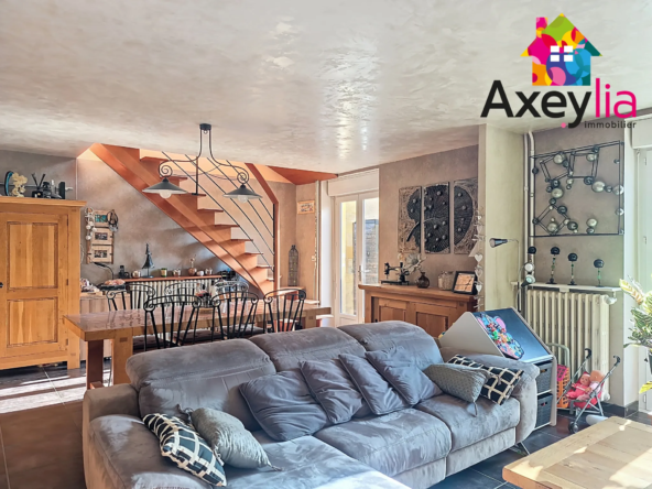 Maison à vendre à Charlieu avec terrasse et garage - 4 chambres, terrain de 424 m²