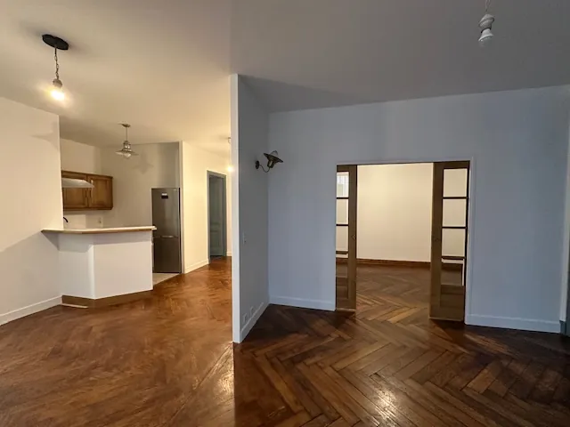 Bel appartement de 53 m² à Lyon 6e dans un immeuble haussmannien proche commodités 