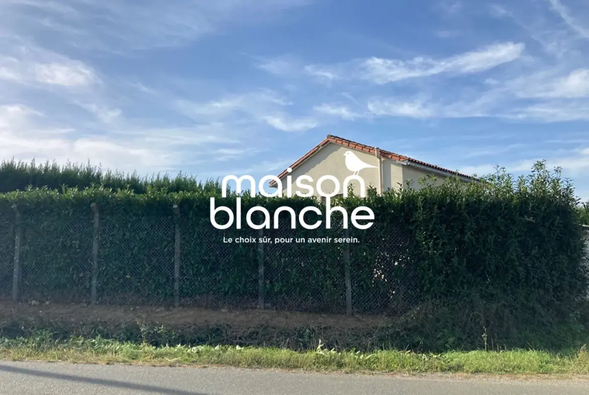 Petite maison à FOMPERRON de 45 m² avec terrain et garage 