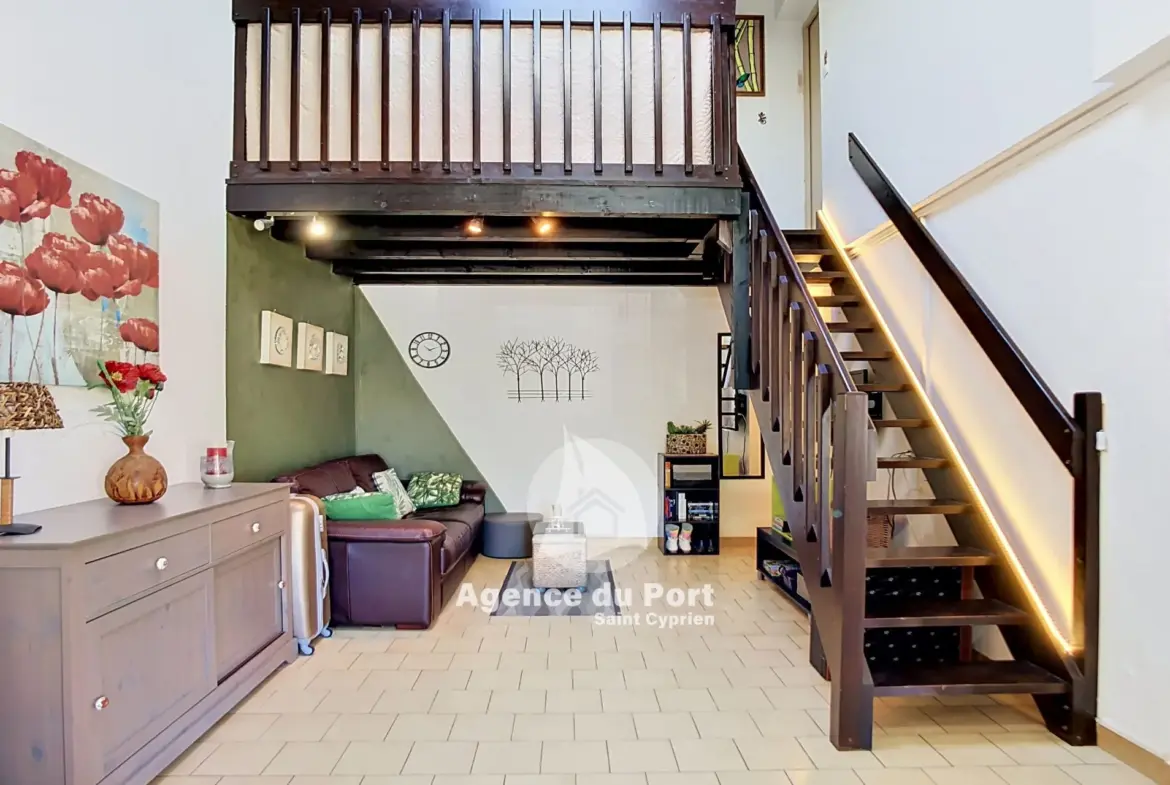 Charmante maison à vendre à Saint-Cyprien-Plage, 2 chambres, véranda et terrasse 