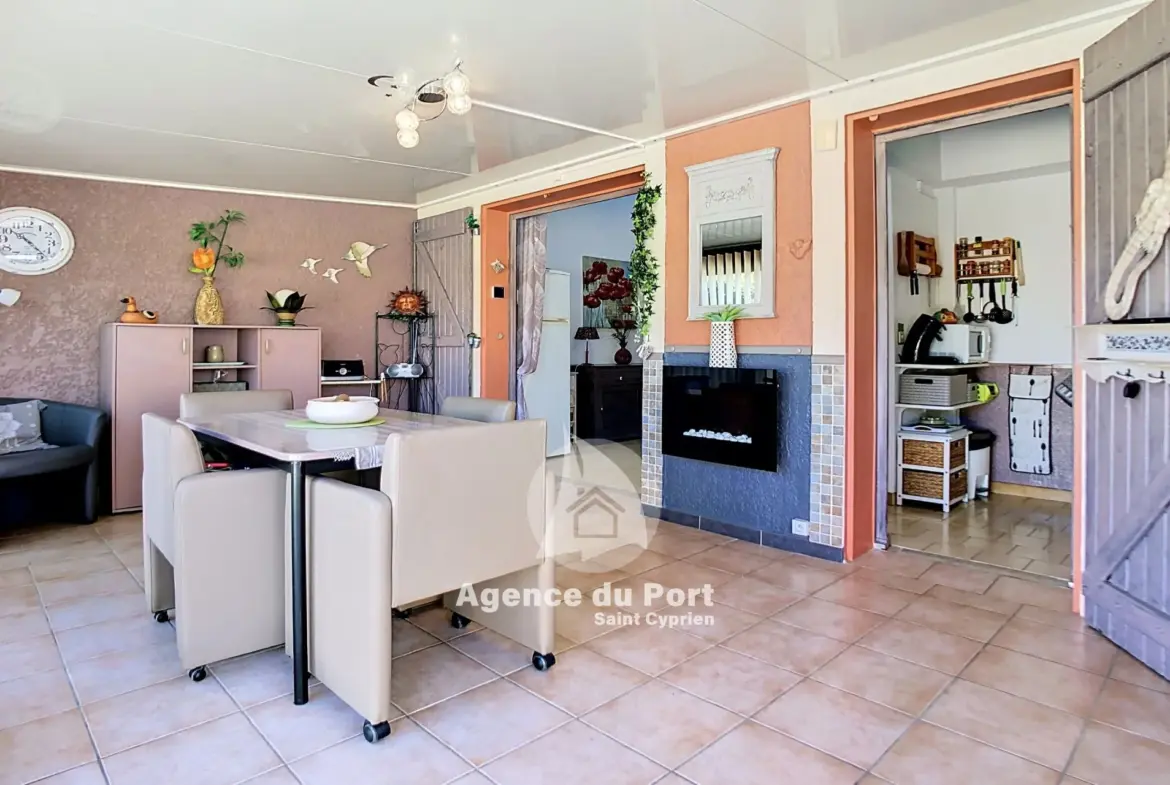 Charmante maison à vendre à Saint-Cyprien-Plage, 2 chambres, véranda et terrasse 
