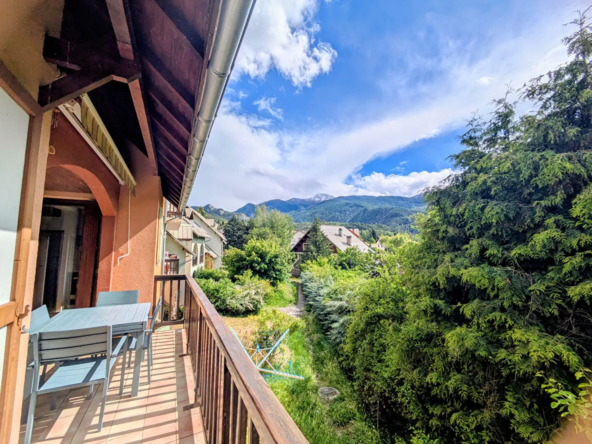 Appartement duplex à Guillestre de 99 m² avec vue sur la nature