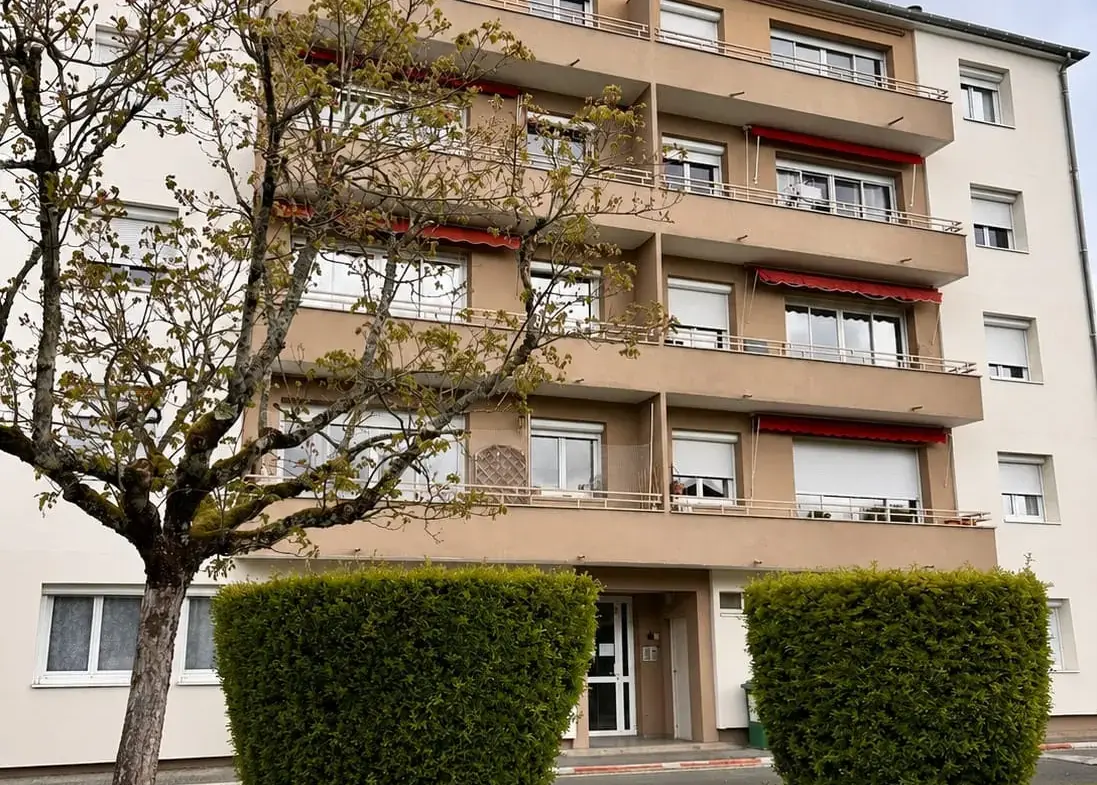 Appartement T3 bis lumineux avec balcon et parking à Bègles 