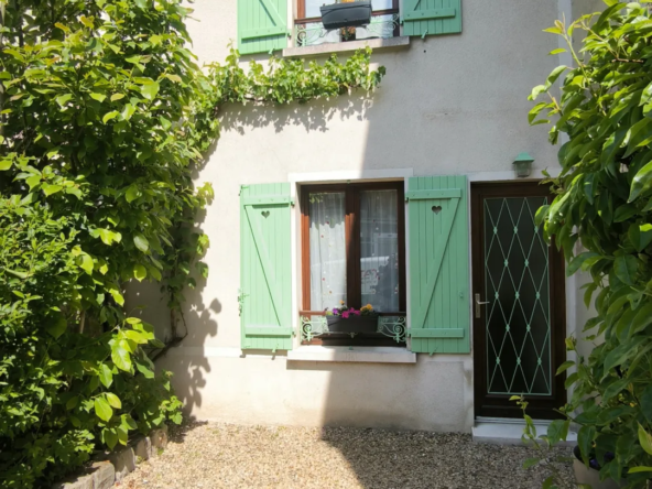 Maison de ville à Nogent-l’Artaud avec terrasse et garage - 50 m²