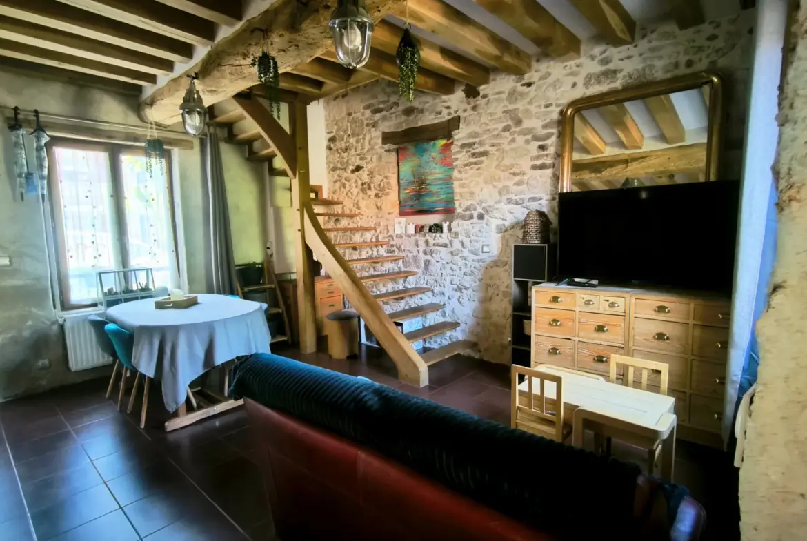 Maison de ville à Nogent-l’Artaud avec terrasse et garage - 50 m² 