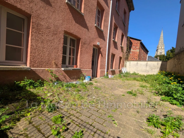 Appartement en rez-de-chaussée avec terrasse à Elbeuf – Idéalement situé