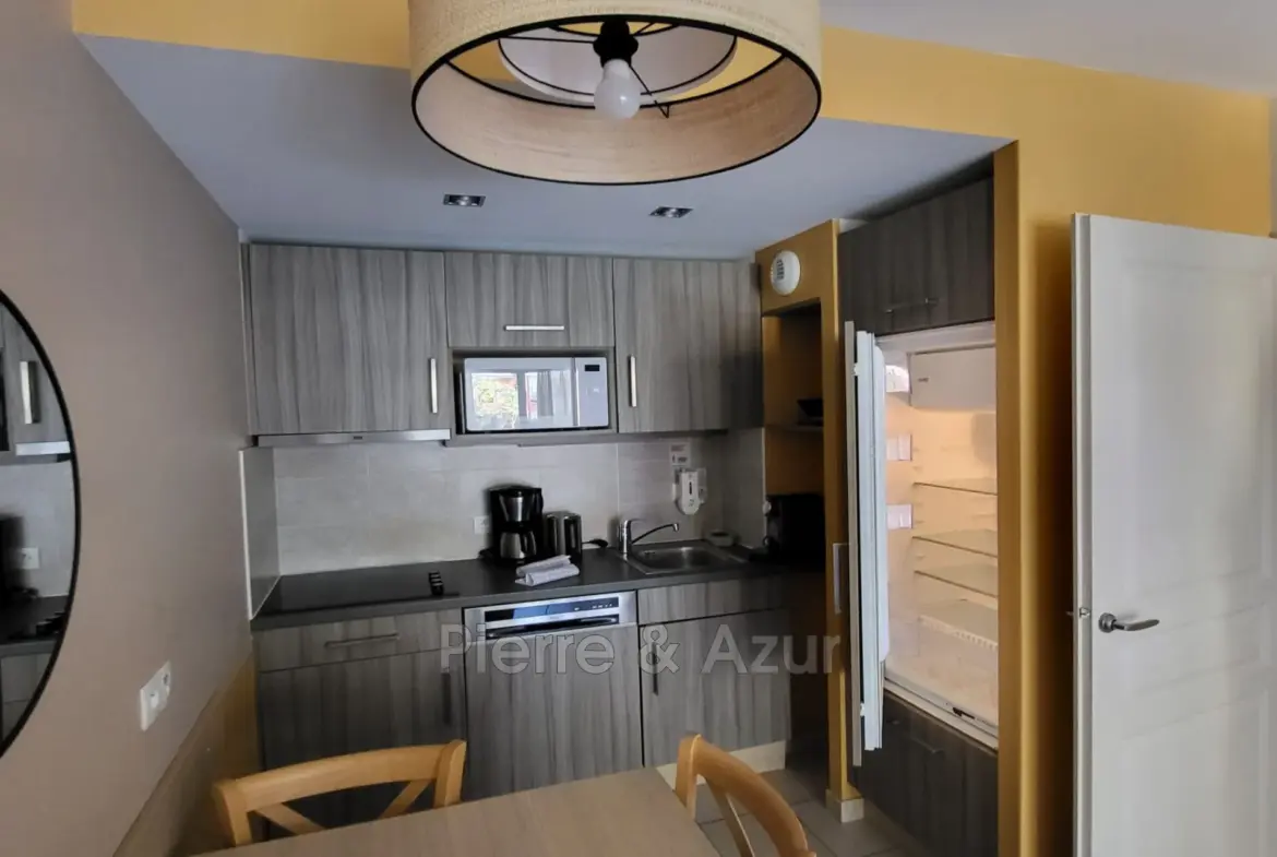 Investissement appartement 2 pièces avec parking et piscine à Roquebrune-Cap-Martin 