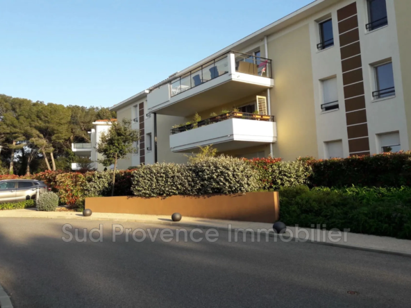Bel appartement 2 pièces avec terrasse à Antibes Hauteurs