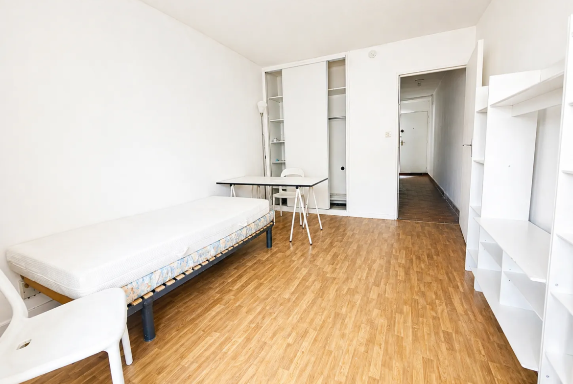 Appartement T2 de 30,7 m² avec balcon et garage sécurisé à Montpellier 