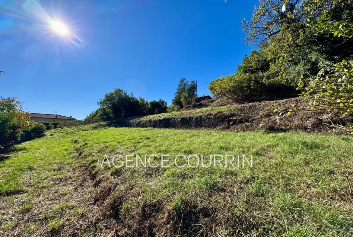Terrain constructible à Sainte-Anne, Grasse - Opportunité à saisir 