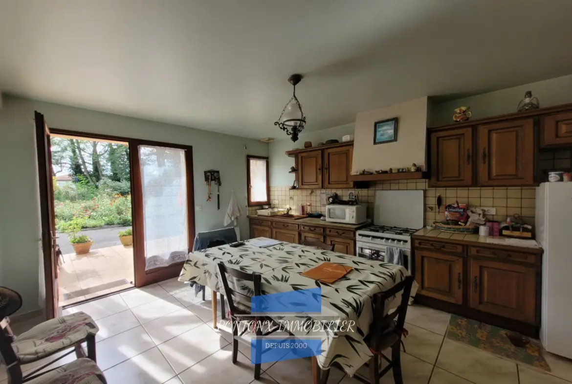 Villa traditionnelle de 128 m² avec garages sur terrain de 2200 m² à Pontonx-sur-l'Adour 