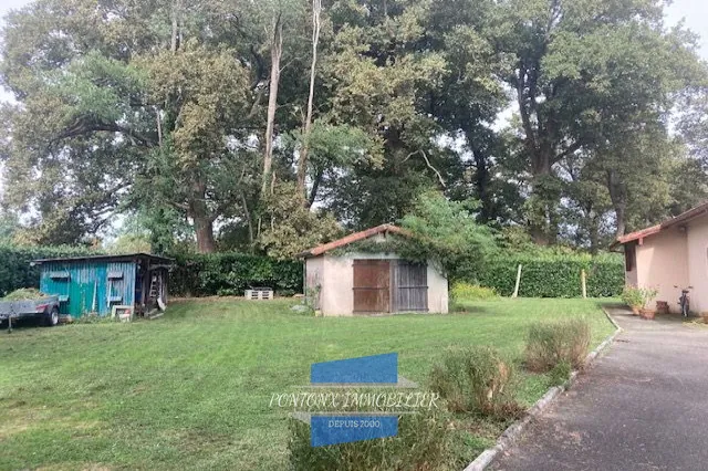 Villa traditionnelle de 128 m² avec garages sur terrain de 2200 m² à Pontonx-sur-l'Adour 