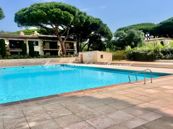 Appartement T2 avec balcon, parking et piscine aux Issambres, Côte d'Azur
