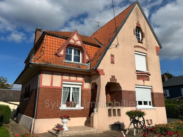 Charmante maison ancienne à vendre à Formerie avec grand terrain et dépendances