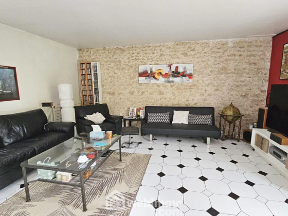 Charmante maison de 106 m² avec jardin, dépendance et terrasses à Gironville-sur-Essonne