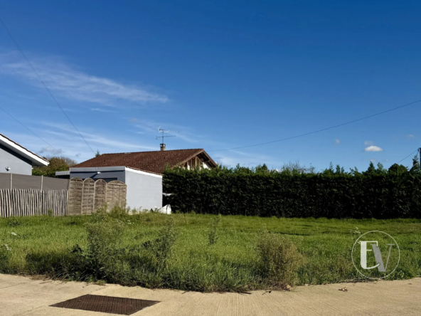 Terrain constructible à vendre à Belin-Béliet de 313 m²