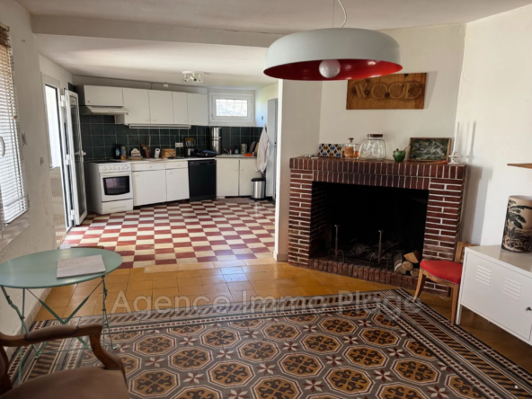 Maison rénovée à Soulac-sur-Mer avec dépendance et jardin lumineux