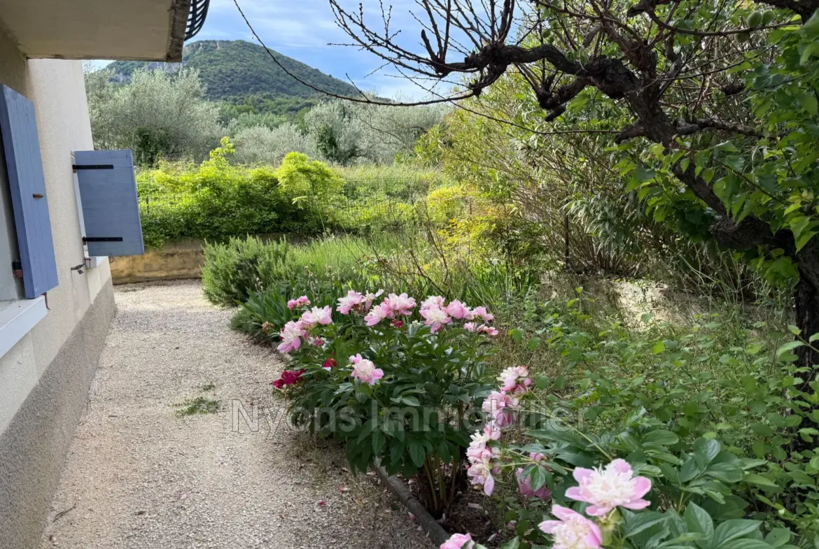 Villa à vendre à Nyons, 107 m² avec terrains et dépendances en Drôme Provençale 