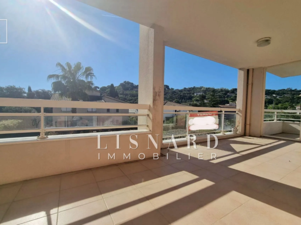 A vendre appartement 3 pièces avec terrasse à Vallauris