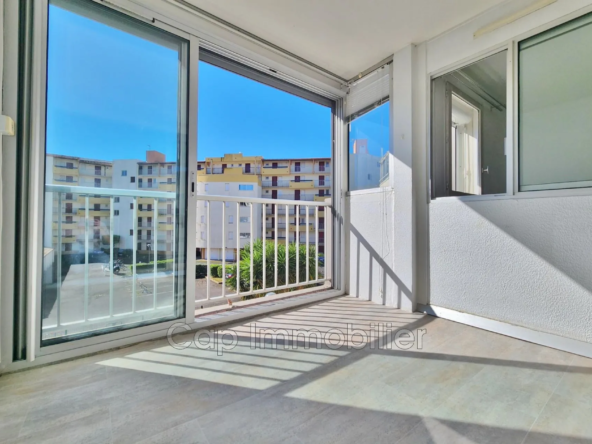 Appartement 2 pièces à vendre au Cap d'Agde, quartier Richelieu avec parking privé et loggia