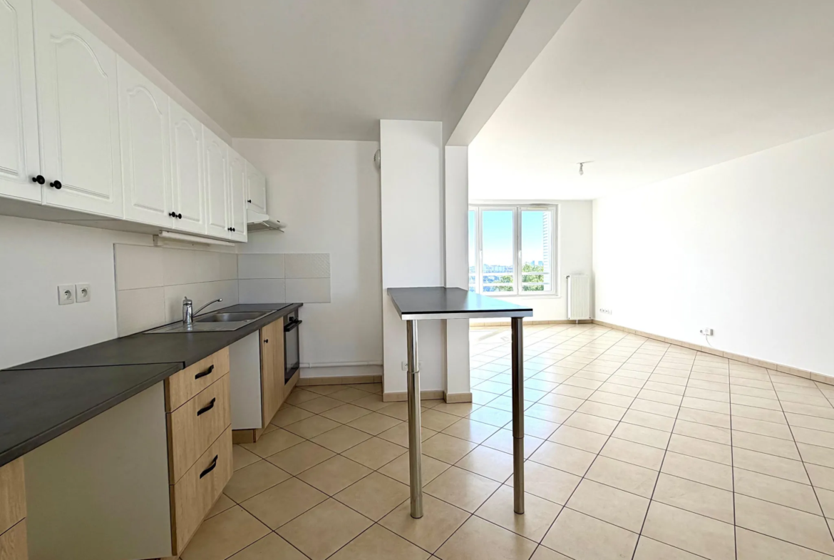 À vendre appartement T3 de 66,25 m² à Lyon 9ème avec balcon et parking 