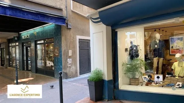 Fonds de commerce prêt-à-porter pour hommes à vendre à Carpentras en centre-ville 