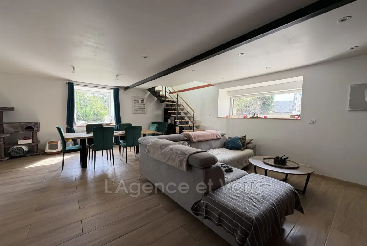 Maison en pierre de 77 m² avec jardin à Meillac en campagne 
