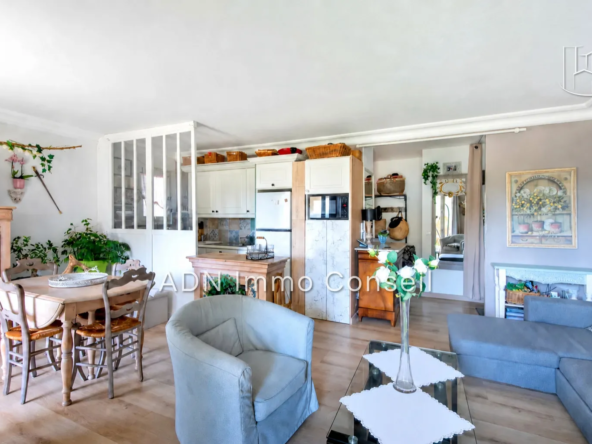 Appartement de 64 m² avec loggia, piscine dans le Domaine de Pont Royal