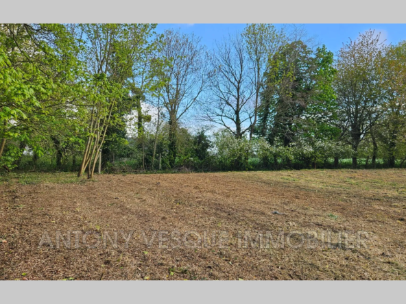 Terrain à bâtir de 1300 m² à Agon-Coutainville, proche commodités
