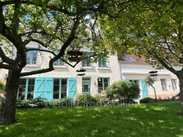 Maison de caractère à Mortagne-au-Perche, village calme, 3 chambres et terrain de 614 m²