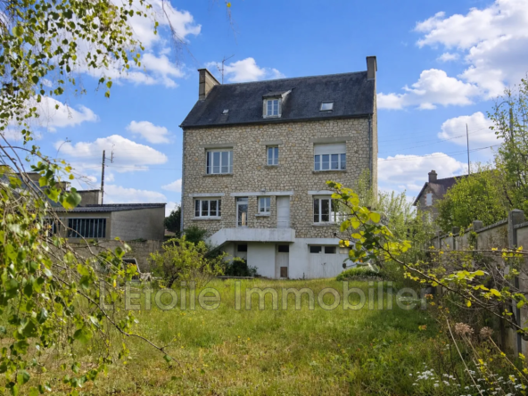 Grande maison familiale à Mortagne-au-Perche avec jardin et vue campagne