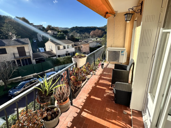 Appartement 85 m² à Villeneuve-Loubet avec terrasse, vue et cave