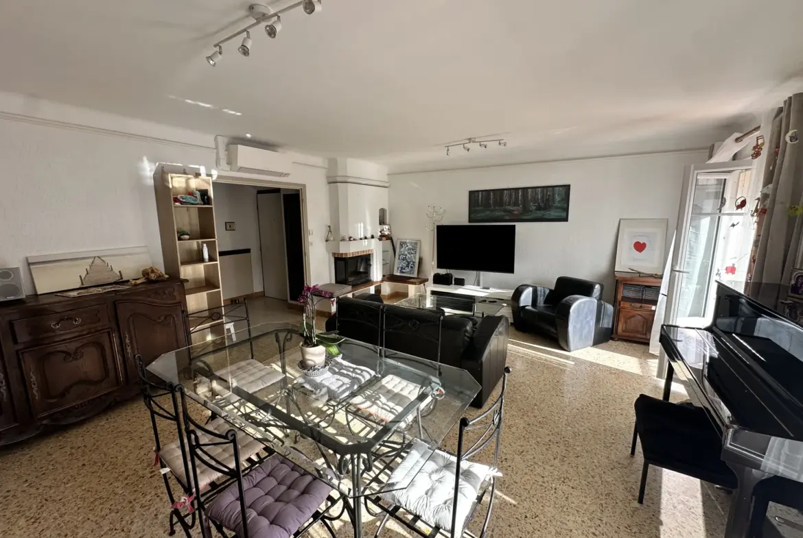 Appartement 85 m² à Villeneuve-Loubet avec terrasse, vue et cave 