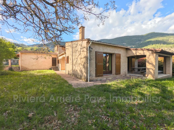 Maison 4 pièces à vendre à Puget-Théniers avec jardinet et garage
