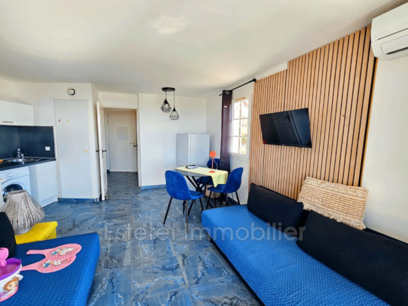 Appartement 2 pièces avec terrasse, parking, vue mer à Agay