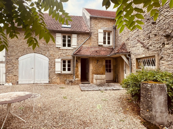 Maison en pierre à vendre à Asquins, proche Vézelay – Authenticité et calme