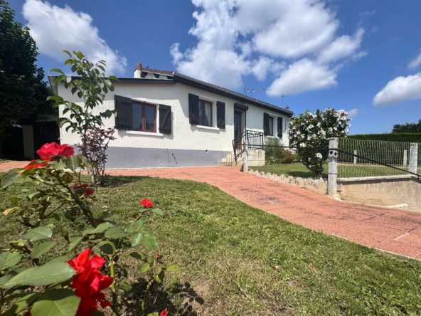 Charmante maison plain-pied à rafraîchir à Soissons avec jardin et potentiel